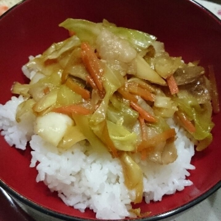 キャベツと豚肉のウマウマ丼